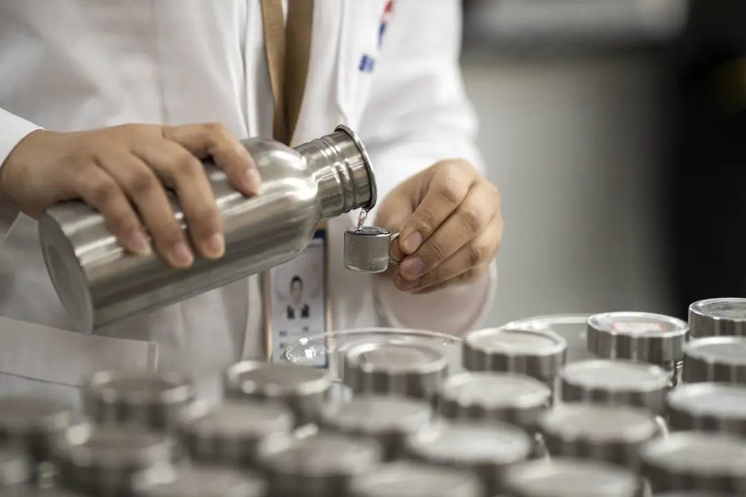 红色茅台酒的勾调.jpg 红色茅台酒的勾调.jpg