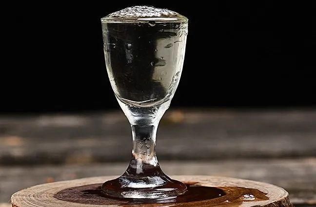 白酒杯1.jpg 白酒杯1.jpg