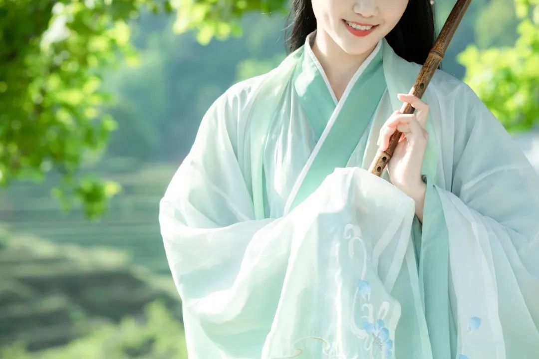 他一生只写了一首诗，一首火了1100年.jpg